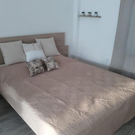 Fully Renovated Small & Cosy Studio Athens Ngoại thất bức ảnh