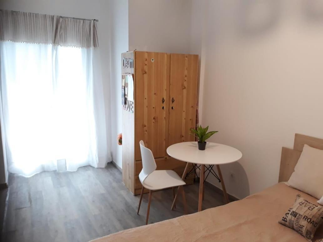 Fully Renovated Small & Cosy Studio Athens Ngoại thất bức ảnh